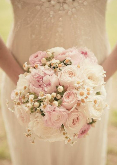 Cliquez sur cette image, pour accéder à la rubrique "Bouquet de mariée"